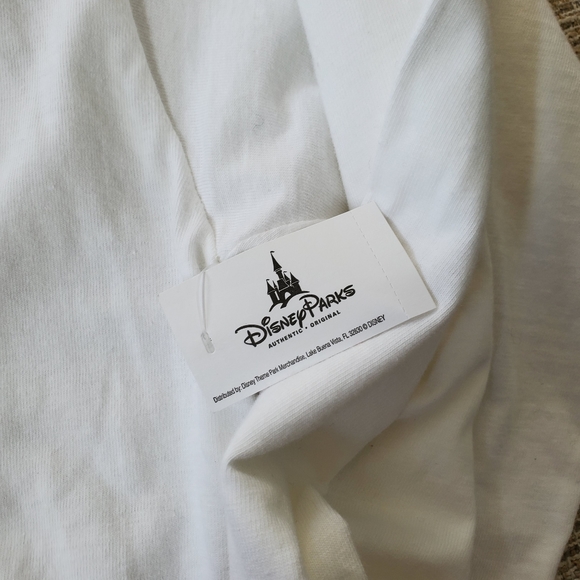 🆕️ Disney Discover the Magic Long Sleeve Tee - Picture 5 of 9